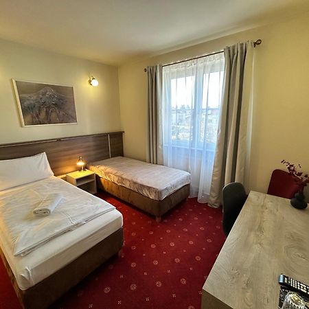Hotel Brixen Havlíčkŭv Brod Exteriör bild