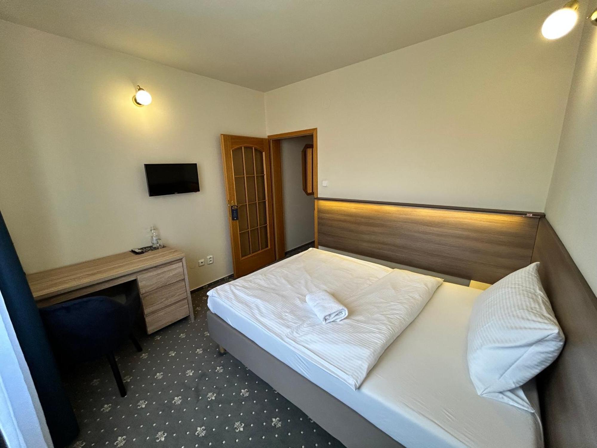 Hotel Brixen Havlíčkŭv Brod Exteriör bild