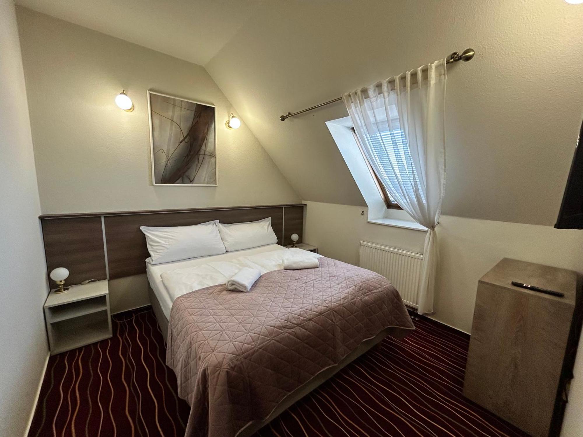 Hotel Brixen Havlíčkŭv Brod Exteriör bild